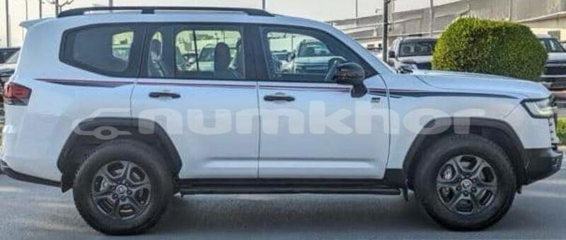 Big with watermark toyota land cruiser timphu thimphu 5033