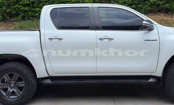 Buy Used Toyota Hilux White Car in Thimphu in Timphu Buy Used Toyota Hilux White Car in Thimphu in Timphu