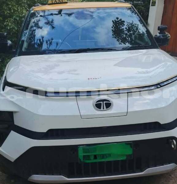 Big with watermark tata safari punakha gasa 5048