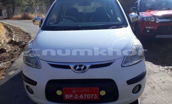Buy Used Hyundai i10 White Car in Thimphu in Timphu Buy Used Hyundai i10 White Car in Thimphu in Timphu