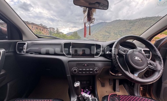 Buy Used Kia Sportage Brown Car in Thimphu in Timphu Buy Used Kia Sportage Brown Car in Thimphu in Timphu