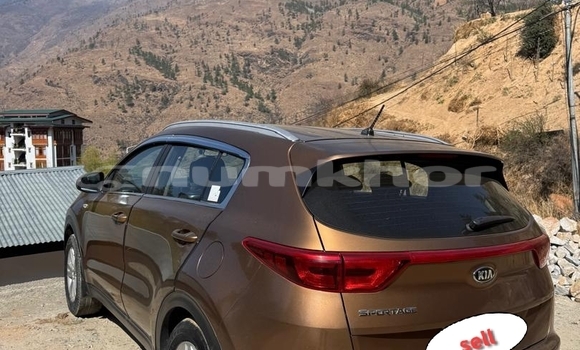 Buy Used Kia Sportage Brown Car in Thimphu in Timphu Buy Used Kia Sportage Brown Car in Thimphu in Timphu