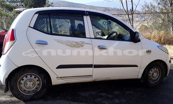 Buy Used Hyundai i10 White Car in Thimphu in Timphu Buy Used Hyundai i10 White Car in Thimphu in Timphu