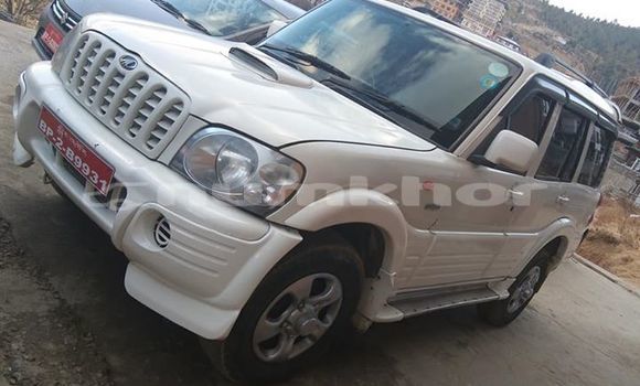 Buy Used Mahindra Scorpio White Car in Thimphu in Timphu Buy Used Mahindra Scorpio White Car in Thimphu in Timphu
