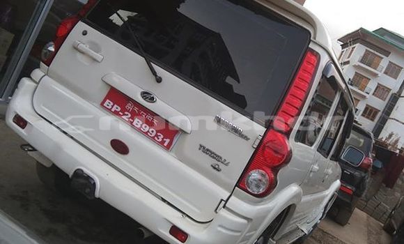 Buy Used Mahindra Scorpio White Car in Thimphu in Timphu Buy Used Mahindra Scorpio White Car in Thimphu in Timphu
