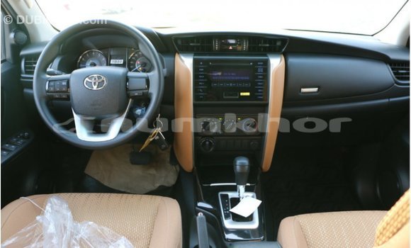 Buy Import Toyota Fortuner Black Car in Import - Dubai in Bumthang Buy Import Toyota Fortuner Black Car in Import - Dubai in Bumthang