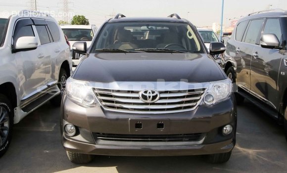 Buy Import Toyota Fortuner Other Car in Import - Dubai in Bumthang Buy Import Toyota Fortuner Other Car in Import - Dubai in Bumthang