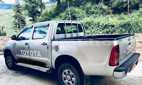 Buy Used Toyota Hilux Silver Car in Thimphu in Timphu Buy Used Toyota Hilux Silver Car in Thimphu in Timphu