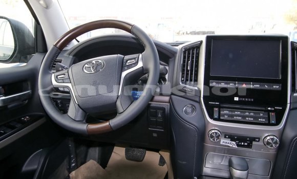 Buy Import Toyota Land Cruiser Black Car in Import - Dubai in Bumthang Buy Import Toyota Land Cruiser Black Car in Import - Dubai in Bumthang