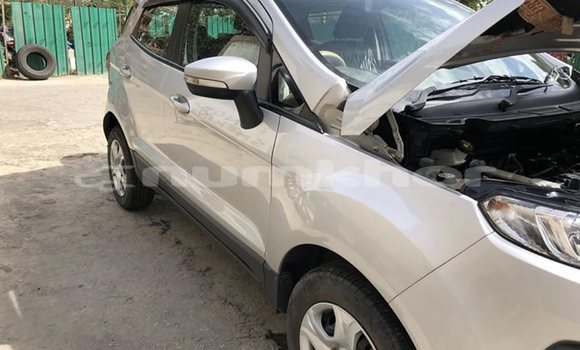 Buy Used Ford E–Series Van Red Car in Thimphu in Timphu Buy Used Ford E–Series Van Red Car in Thimphu in Timphu