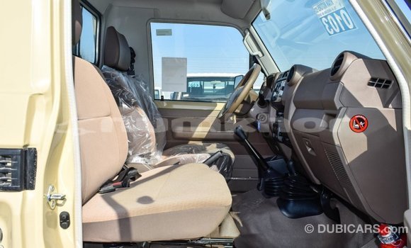 Buy Import Toyota Land Cruiser Beige Car in Import - Dubai in Bumthang Buy Import Toyota Land Cruiser Beige Car in Import - Dubai in Bumthang