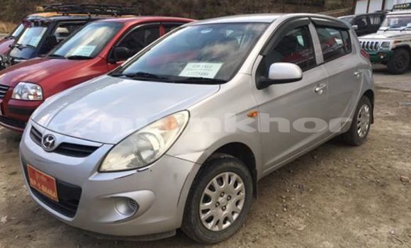 Buy Used Hyundai i20 Silver Car in Thimphu in Timphu Buy Used Hyundai i20 Silver Car in Thimphu in Timphu