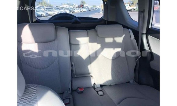 Buy Import Toyota 4Runner White Car in Import - Dubai in Bumthang Buy Import Toyota 4Runner White Car in Import - Dubai in Bumthang
