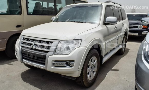 Buy Import Mitsubishi Pajero White Car in Import - Dubai in Bumthang Buy Import Mitsubishi Pajero White Car in Import - Dubai in Bumthang