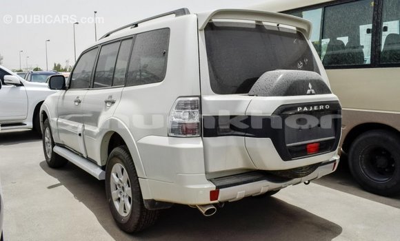 Buy Import Mitsubishi Pajero White Car in Import - Dubai in Bumthang Buy Import Mitsubishi Pajero White Car in Import - Dubai in Bumthang