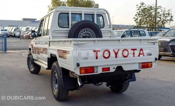 Buy Import Toyota Land Cruiser White Car in Import - Dubai in Bumthang Buy Import Toyota Land Cruiser White Car in Import - Dubai in Bumthang