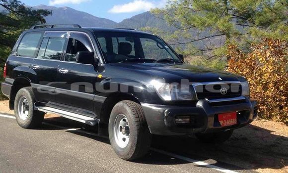 Buy Used Toyota Land Cruiser Black Car in Thimphu in Timphu