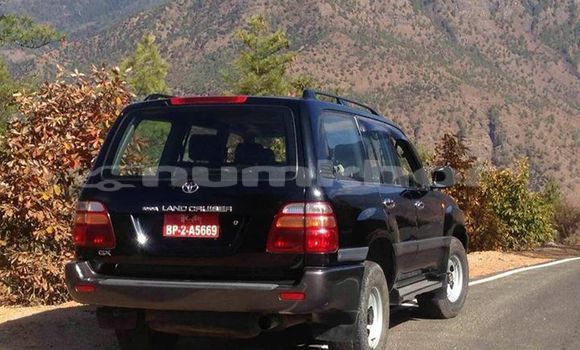 Buy Used Toyota Land Cruiser Black Car in Thimphu in Timphu Buy Used Toyota Land Cruiser Black Car in Thimphu in Timphu