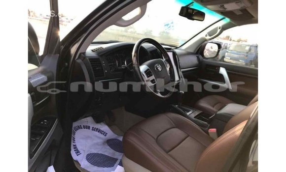Buy Import Toyota Land Cruiser Black Car in Import - Dubai in Bumthang Buy Import Toyota Land Cruiser Black Car in Import - Dubai in Bumthang