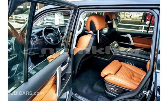 Buy Import Toyota Land Cruiser Black Car in Import - Dubai in Bumthang Buy Import Toyota Land Cruiser Black Car in Import - Dubai in Bumthang