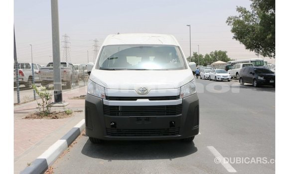 Buy Import Toyota Hiace White Car in Import - Dubai in Bumthang Buy Import Toyota Hiace White Car in Import - Dubai in Bumthang
