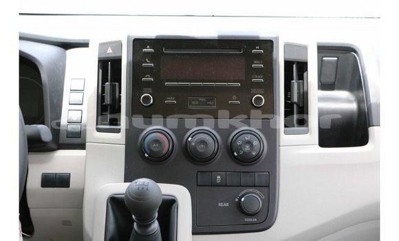 Buy Import Toyota Hiace White Car in Import - Dubai in Bumthang Buy Import Toyota Hiace White Car in Import - Dubai in Bumthang