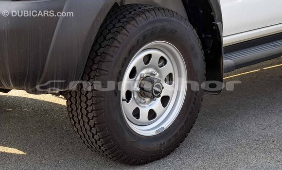 Buy Import Nissan NP 300 White Car in Import - Dubai in Bumthang Buy Import Nissan NP 300 White Car in Import - Dubai in Bumthang