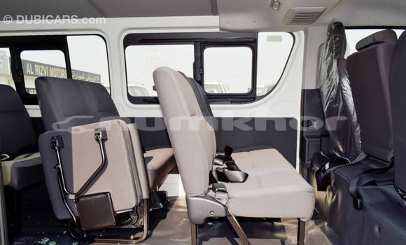 Buy Import Toyota Hiace White Car in Import - Dubai in Bumthang Buy Import Toyota Hiace White Car in Import - Dubai in Bumthang