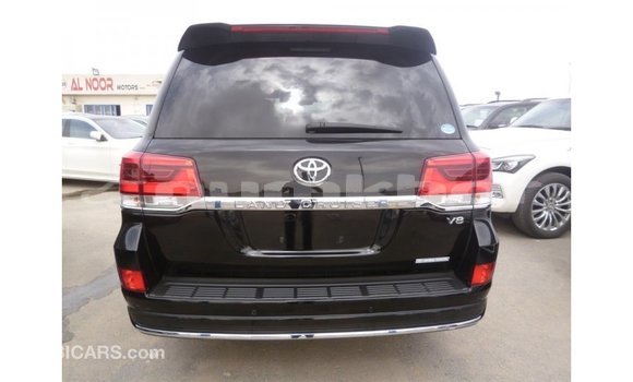 Buy Import Toyota Land Cruiser Black Car in Import - Dubai in Bumthang Buy Import Toyota Land Cruiser Black Car in Import - Dubai in Bumthang