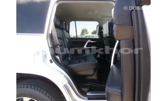 Buy Import Toyota Land Cruiser Other Car in Import - Dubai in Bumthang Buy Import Toyota Land Cruiser Other Car in Import - Dubai in Bumthang