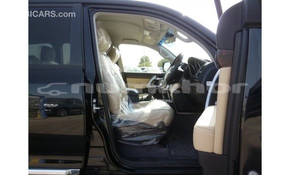 Buy Import Toyota Land Cruiser Black Car in Import - Dubai in Bumthang Buy Import Toyota Land Cruiser Black Car in Import - Dubai in Bumthang