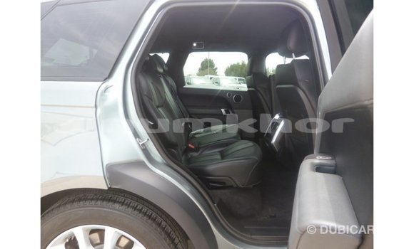 Buy Import Land Rover Range Rover Green Car in Import - Dubai in Bumthang Buy Import Land Rover Range Rover Green Car in Import - Dubai in Bumthang