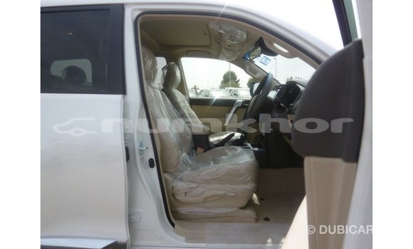 Buy Import Toyota Prado White Car in Import - Dubai in Bumthang Buy Import Toyota Prado White Car in Import - Dubai in Bumthang