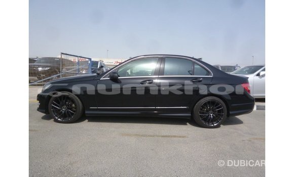 Buy Import Mercedes-Benz 190 Black Car in Import - Dubai in Bumthang Buy Import Mercedes-Benz 190 Black Car in Import - Dubai in Bumthang