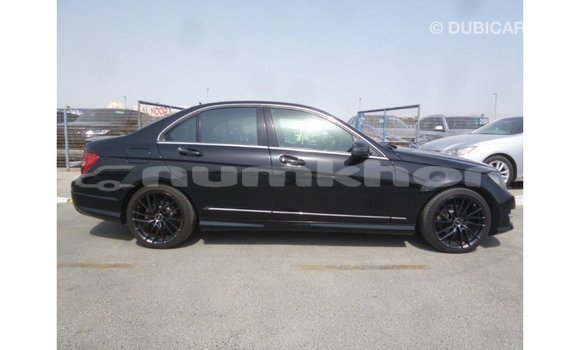 Buy Import Mercedes-Benz 190 Black Car in Import - Dubai in Bumthang Buy Import Mercedes-Benz 190 Black Car in Import - Dubai in Bumthang