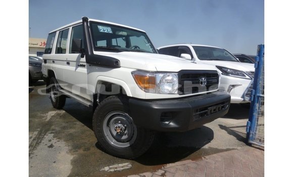 Buy Import Toyota Land Cruiser White Car in Import - Dubai in Bumthang Buy Import Toyota Land Cruiser White Car in Import - Dubai in Bumthang
