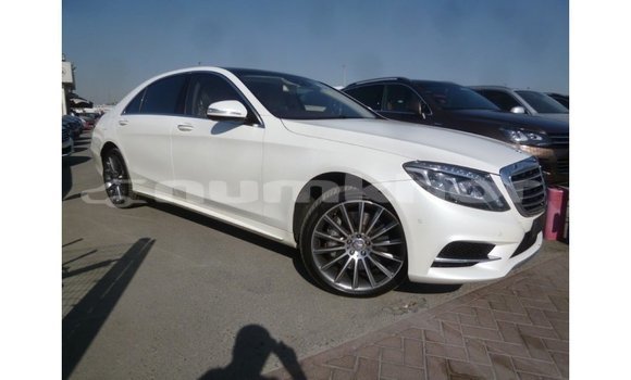 Buy Import Mercedes-Benz 190 White Car in Import - Dubai in Bumthang