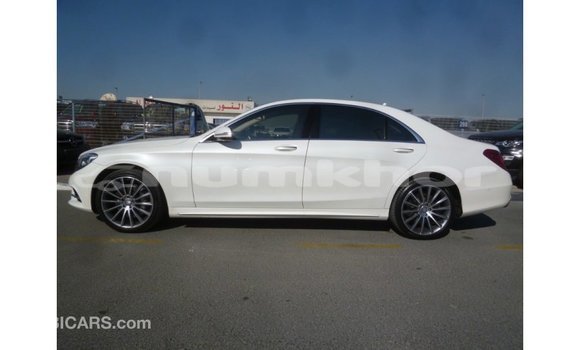 Buy Import Mercedes-Benz 190 White Car in Import - Dubai in Bumthang Buy Import Mercedes-Benz 190 White Car in Import - Dubai in Bumthang