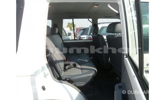 Buy Import Toyota Land Cruiser White Car in Import - Dubai in Bumthang Buy Import Toyota Land Cruiser White Car in Import - Dubai in Bumthang