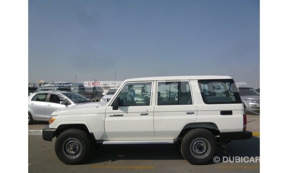 Buy Import Toyota Land Cruiser White Car in Import - Dubai in Bumthang Buy Import Toyota Land Cruiser White Car in Import - Dubai in Bumthang