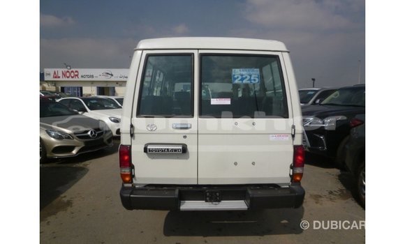 Buy Import Toyota Land Cruiser White Car in Import - Dubai in Bumthang Buy Import Toyota Land Cruiser White Car in Import - Dubai in Bumthang