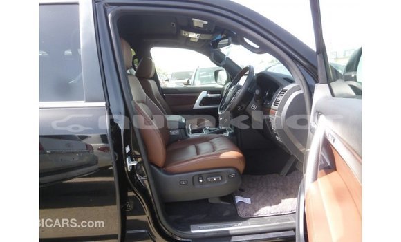 Buy Import Toyota Land Cruiser Black Car in Import - Dubai in Bumthang Buy Import Toyota Land Cruiser Black Car in Import - Dubai in Bumthang