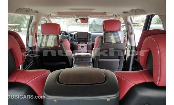 Buy Import Toyota Land Cruiser Black Car in Import - Dubai in Bumthang Buy Import Toyota Land Cruiser Black Car in Import - Dubai in Bumthang