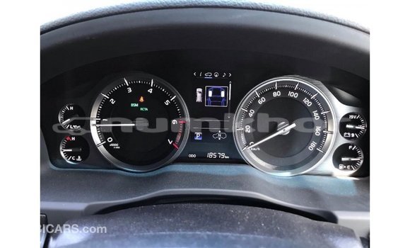 Buy Import Toyota Land Cruiser White Car in Import - Dubai in Bumthang Buy Import Toyota Land Cruiser White Car in Import - Dubai in Bumthang