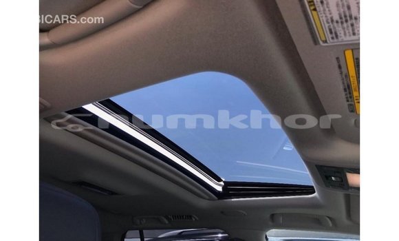 Buy Import Toyota Land Cruiser White Car in Import - Dubai in Bumthang Buy Import Toyota Land Cruiser White Car in Import - Dubai in Bumthang