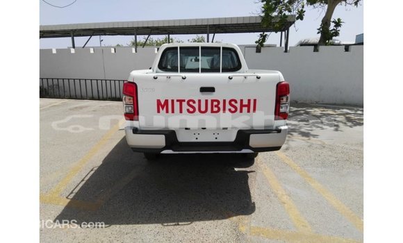 Buy Import Mitsubishi L200 White Car in Import - Dubai in Bumthang Buy Import Mitsubishi L200 White Car in Import - Dubai in Bumthang