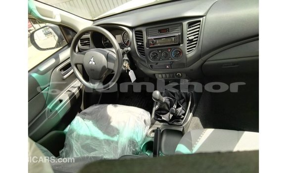 Buy Import Mitsubishi L200 White Car in Import - Dubai in Bumthang Buy Import Mitsubishi L200 White Car in Import - Dubai in Bumthang
