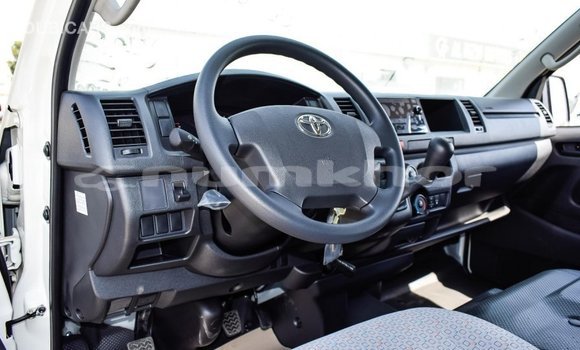Buy Import Toyota Hiace White Car in Import - Dubai in Bumthang Buy Import Toyota Hiace White Car in Import - Dubai in Bumthang