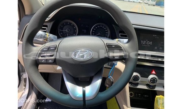 Buy Import Hyundai Elantra White Car in Import - Dubai in Bumthang Buy Import Hyundai Elantra White Car in Import - Dubai in Bumthang