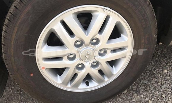 Buy Import Hyundai Accent White Car in Import - Dubai in Bumthang Buy Import Hyundai Accent White Car in Import - Dubai in Bumthang